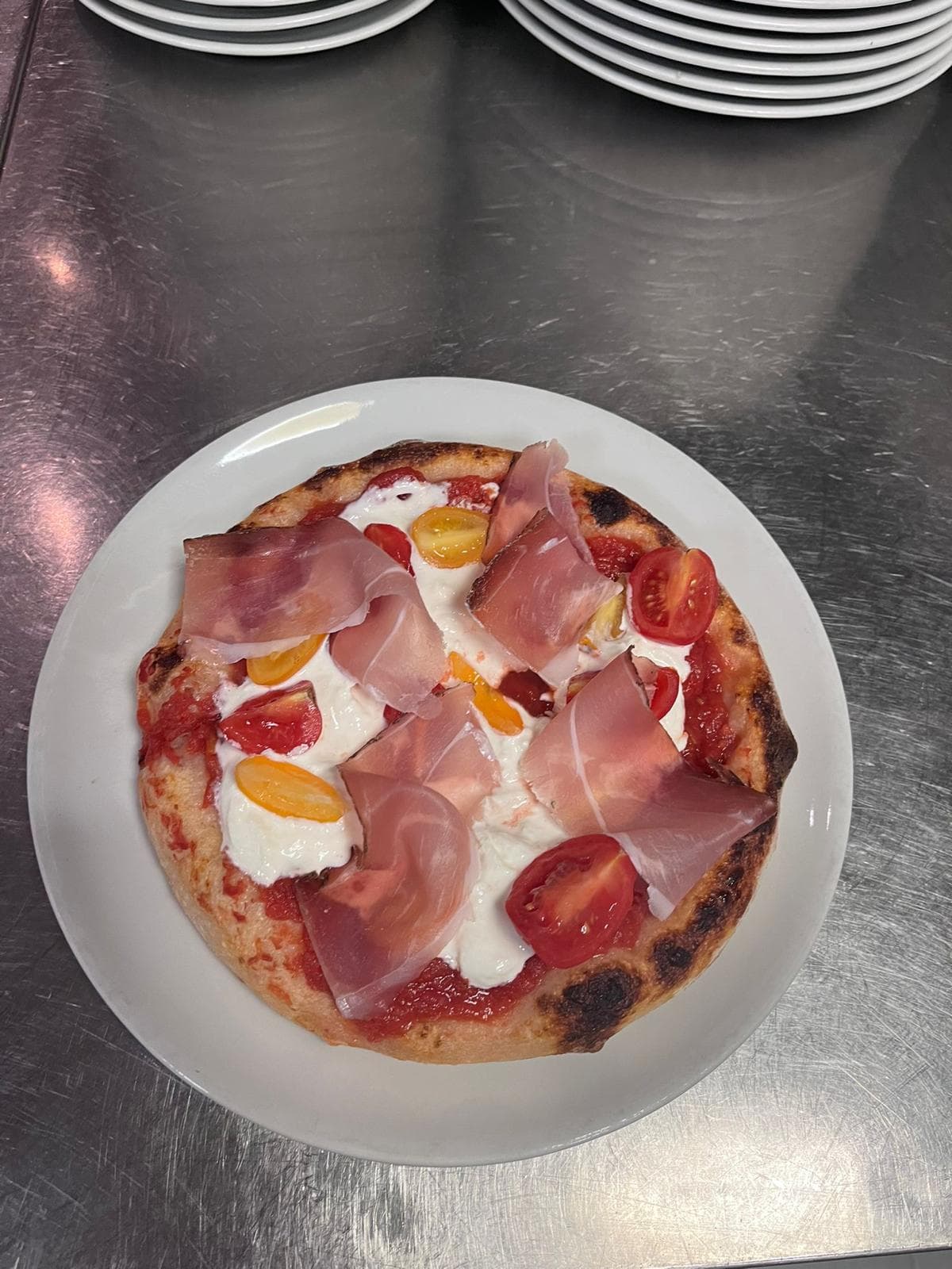 Pizza bufala e crudo